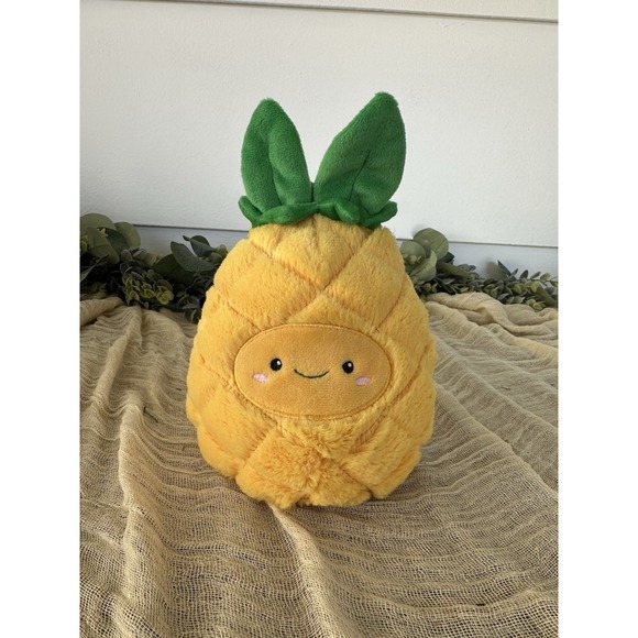 8" Squishable Snackers Pineapple Pellet Plush Toy 2018 - Picture 1 of 7